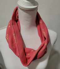 Load image into Gallery viewer, Pink and Gold Cat Whiskers Knit Infinity Scarf
